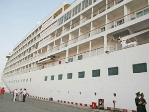 Hai Phong welcomes 450 New Year foreign visitors